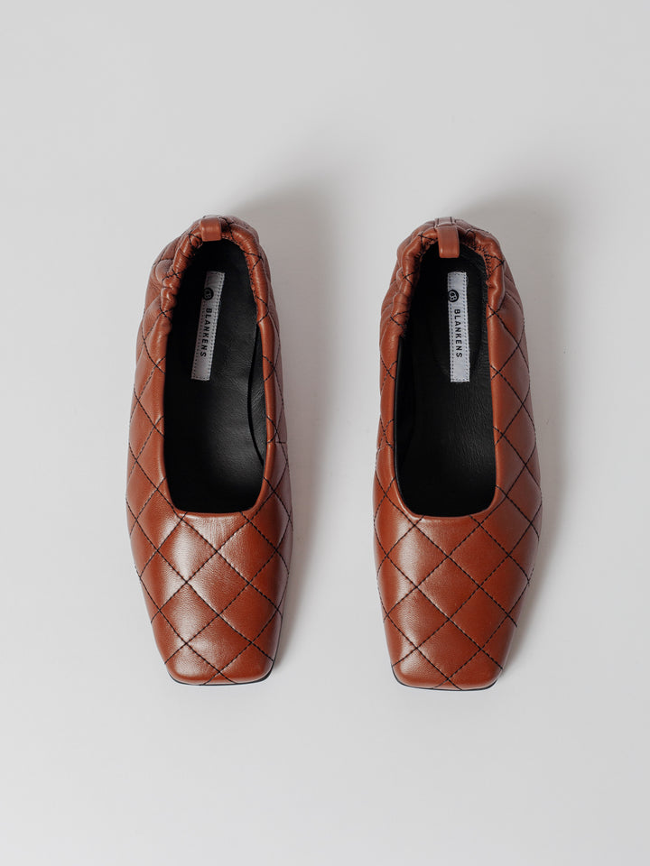 THE LEAH QUILTED BROWN