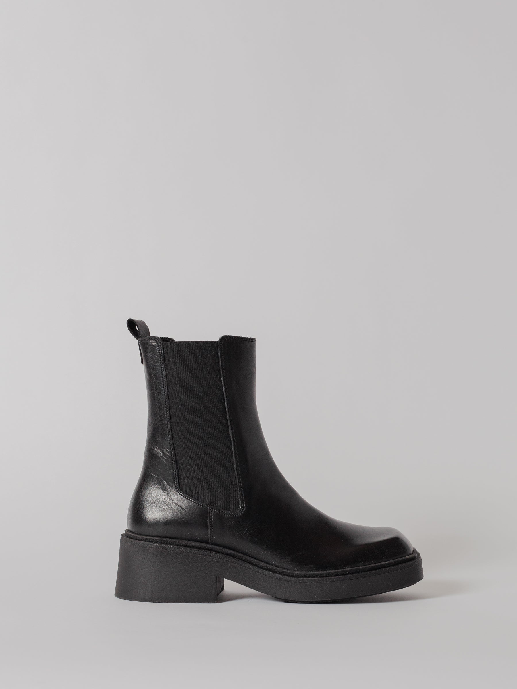 THE LINA BLACK BOOT Blankens