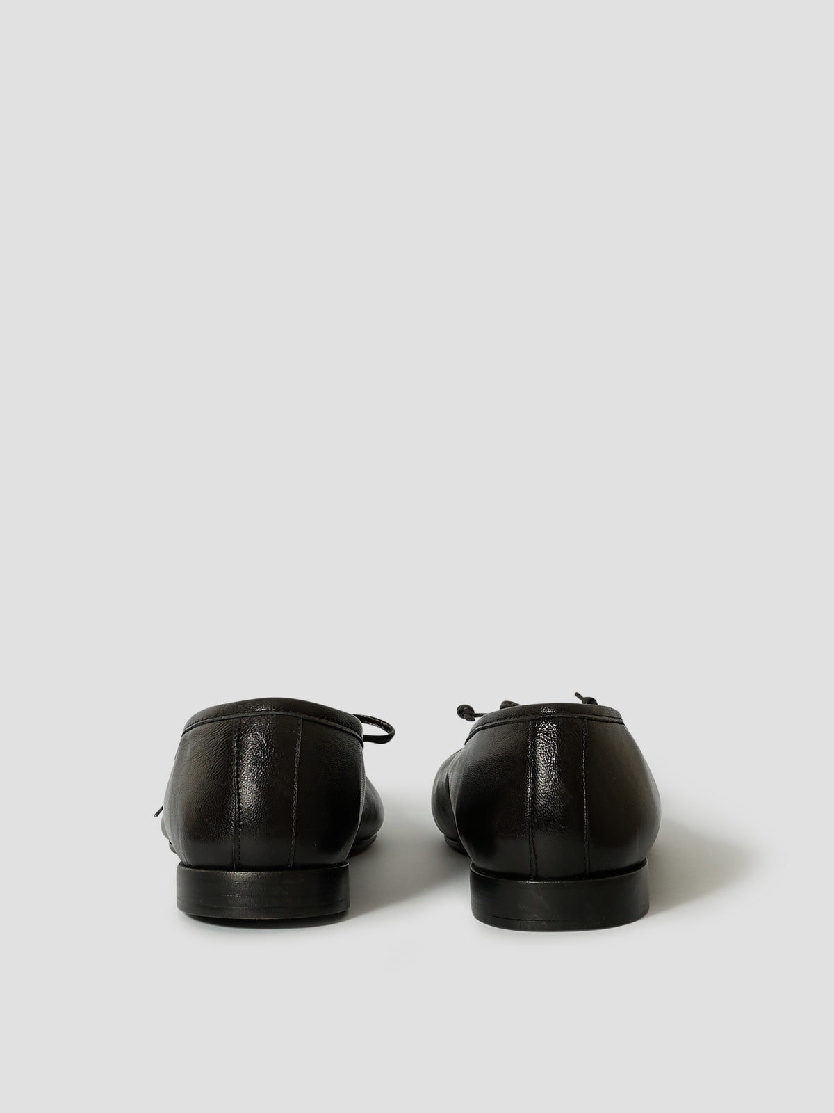The Lizzy Flat Black Leather — view 3