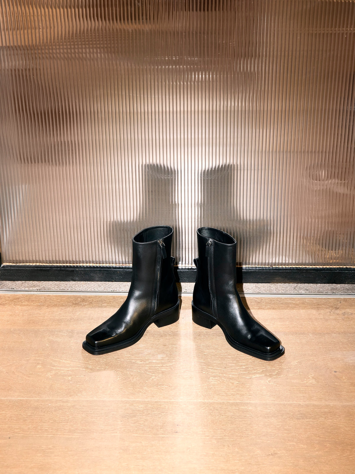 Blankens The Hedda Black leather boots