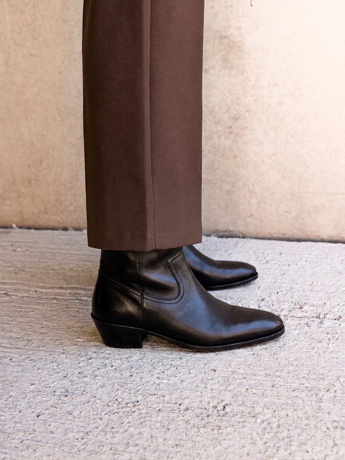 The Alva Black Leather