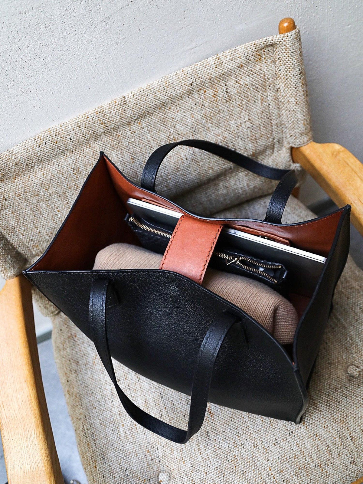 Blankens The Martha Terracotta Lining leather bag in black with terracotta lining