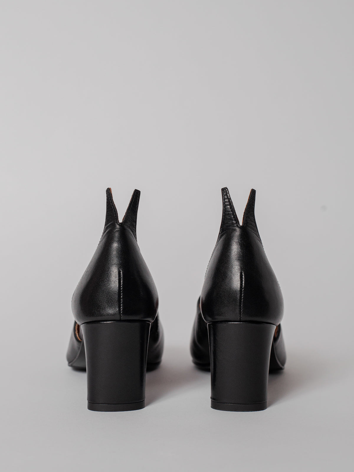 Blankens The Riverside Black Leather back detail slightly pointier toe