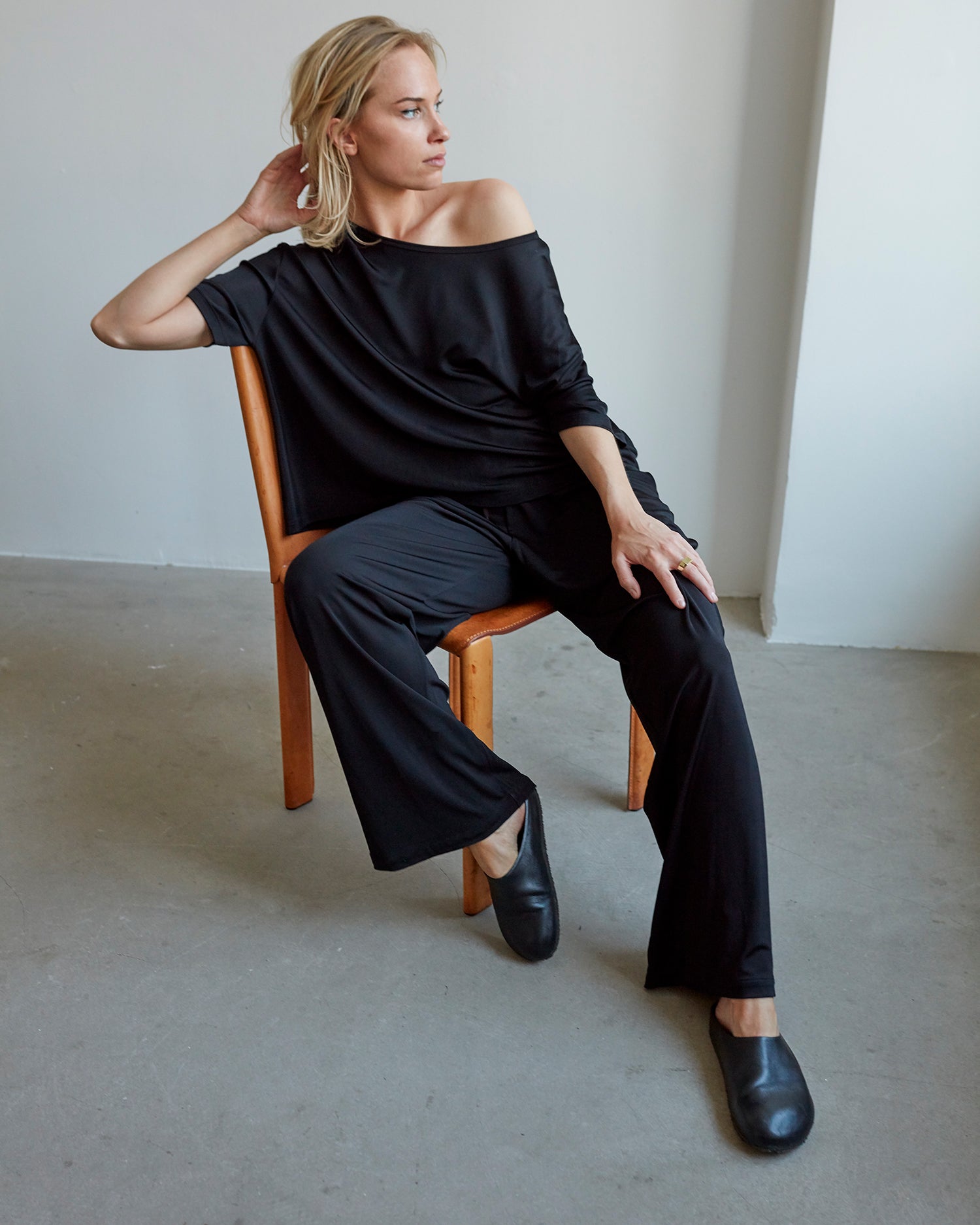 MEET ARTIST LISA LARSSON