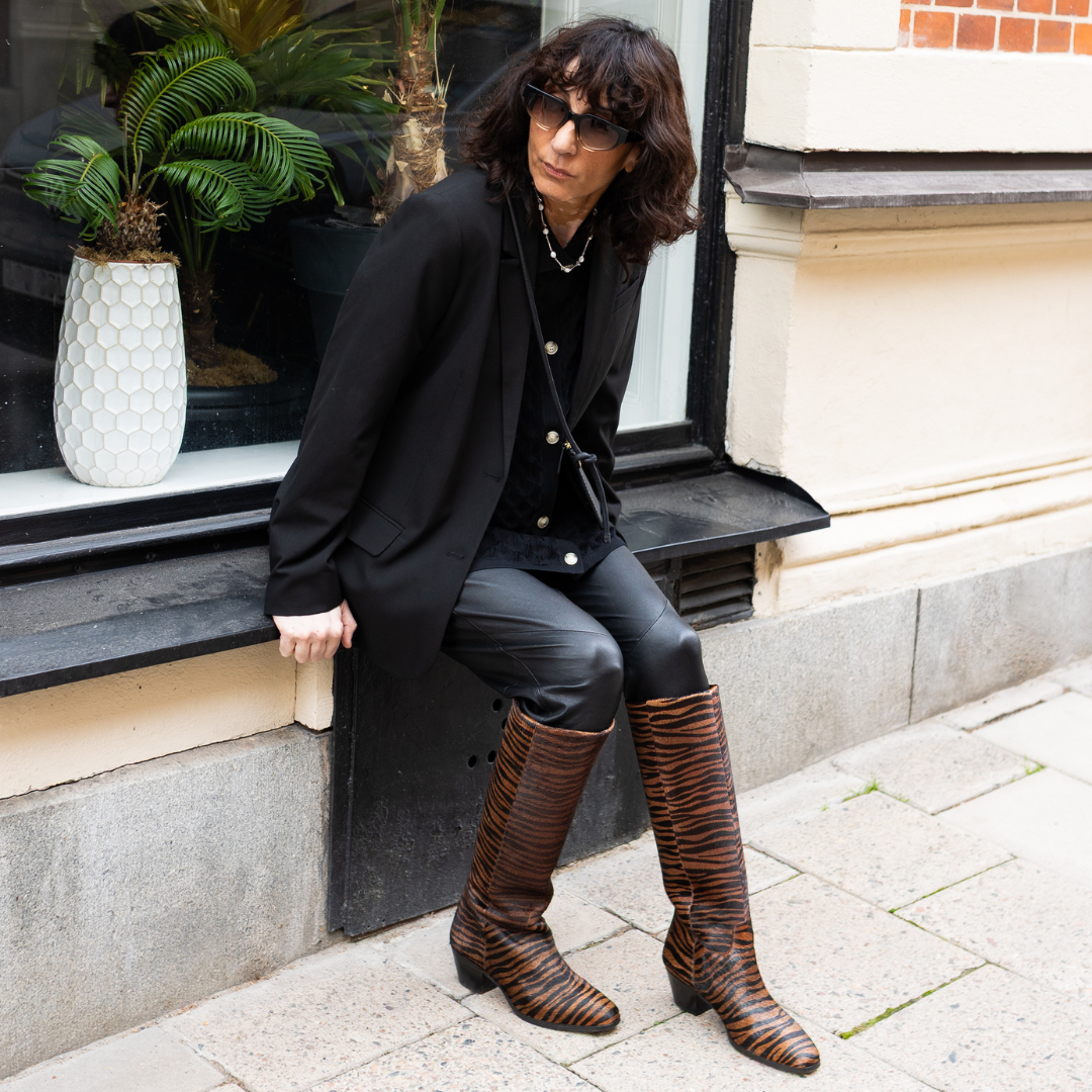 MEET SUSAN STJERNBERGER