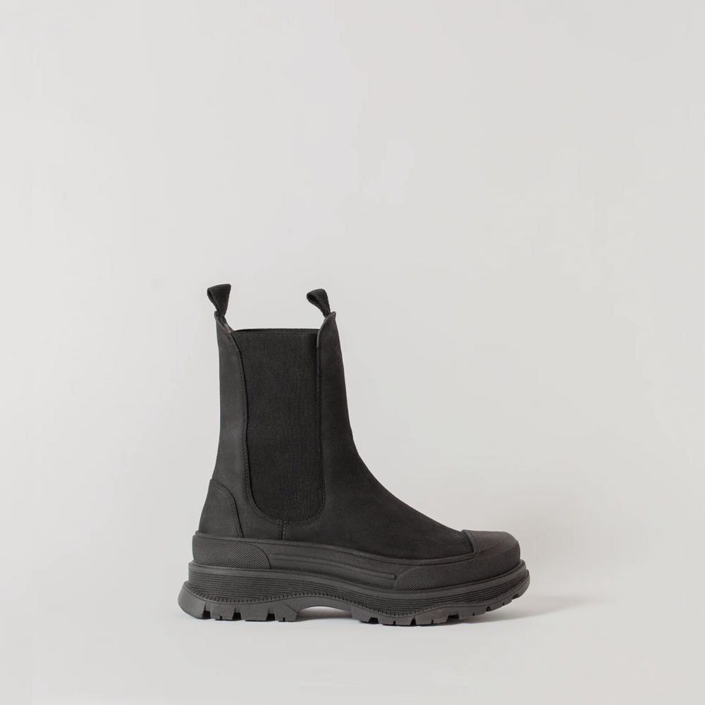THE BALTIMORE WATER RESISTANT LEATHER BOOT BLACK