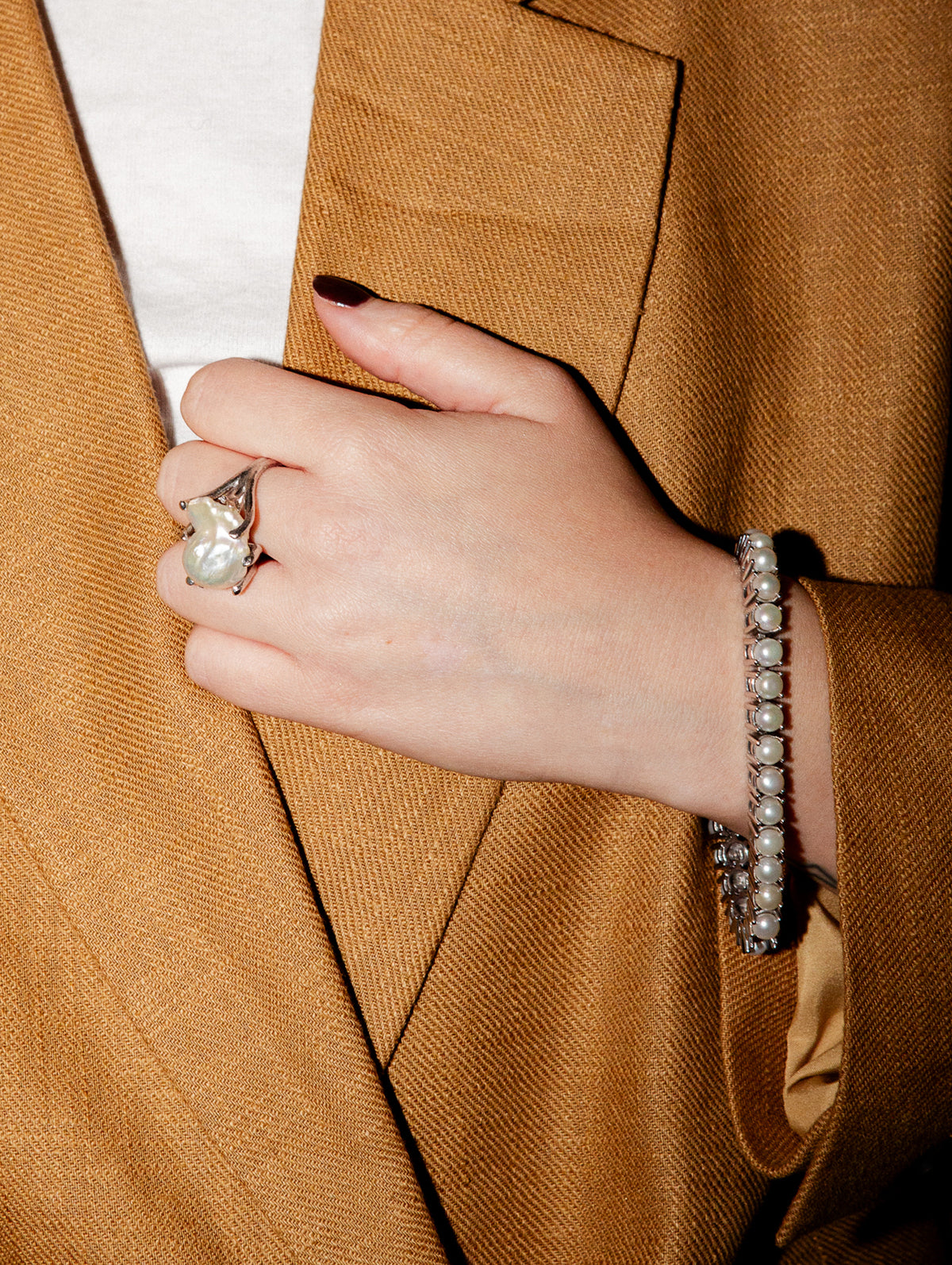 Blankens Baroque Pearl and Silver Ring