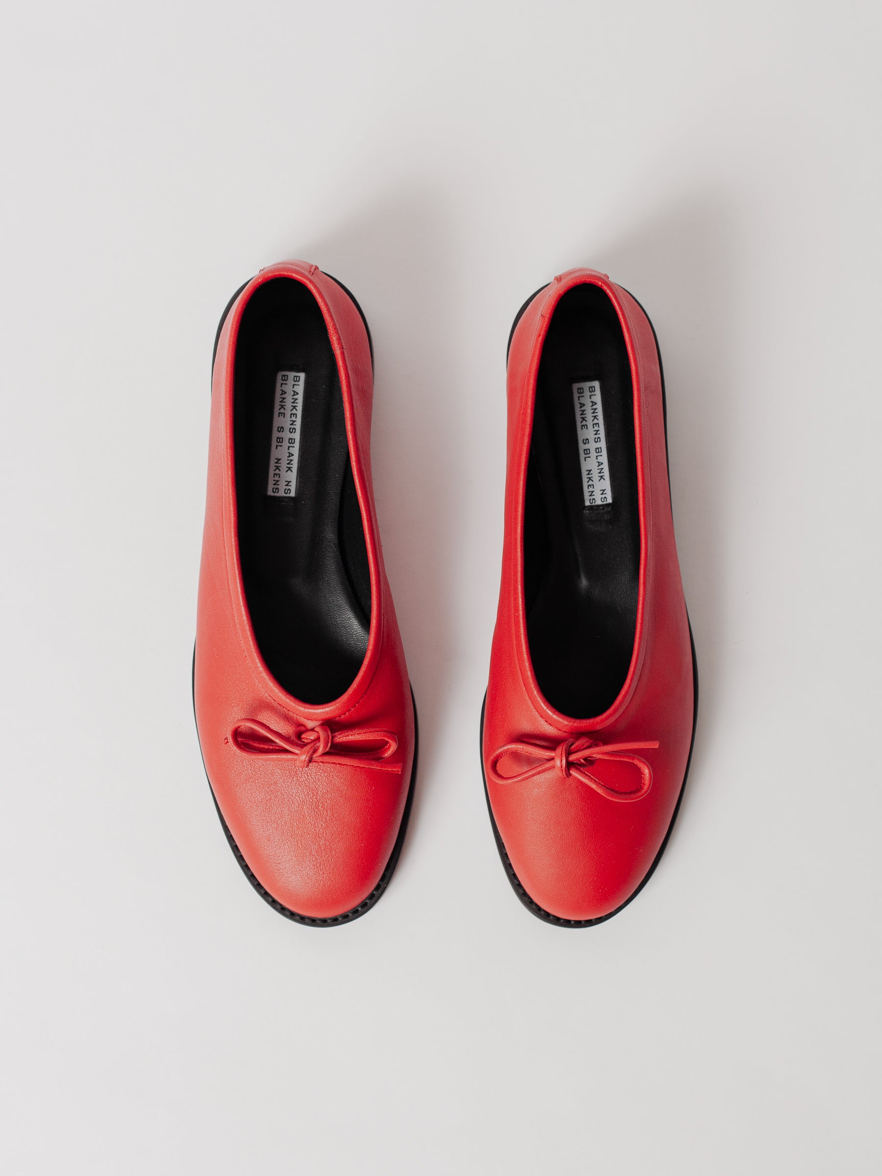 THE COCO FLAT RED