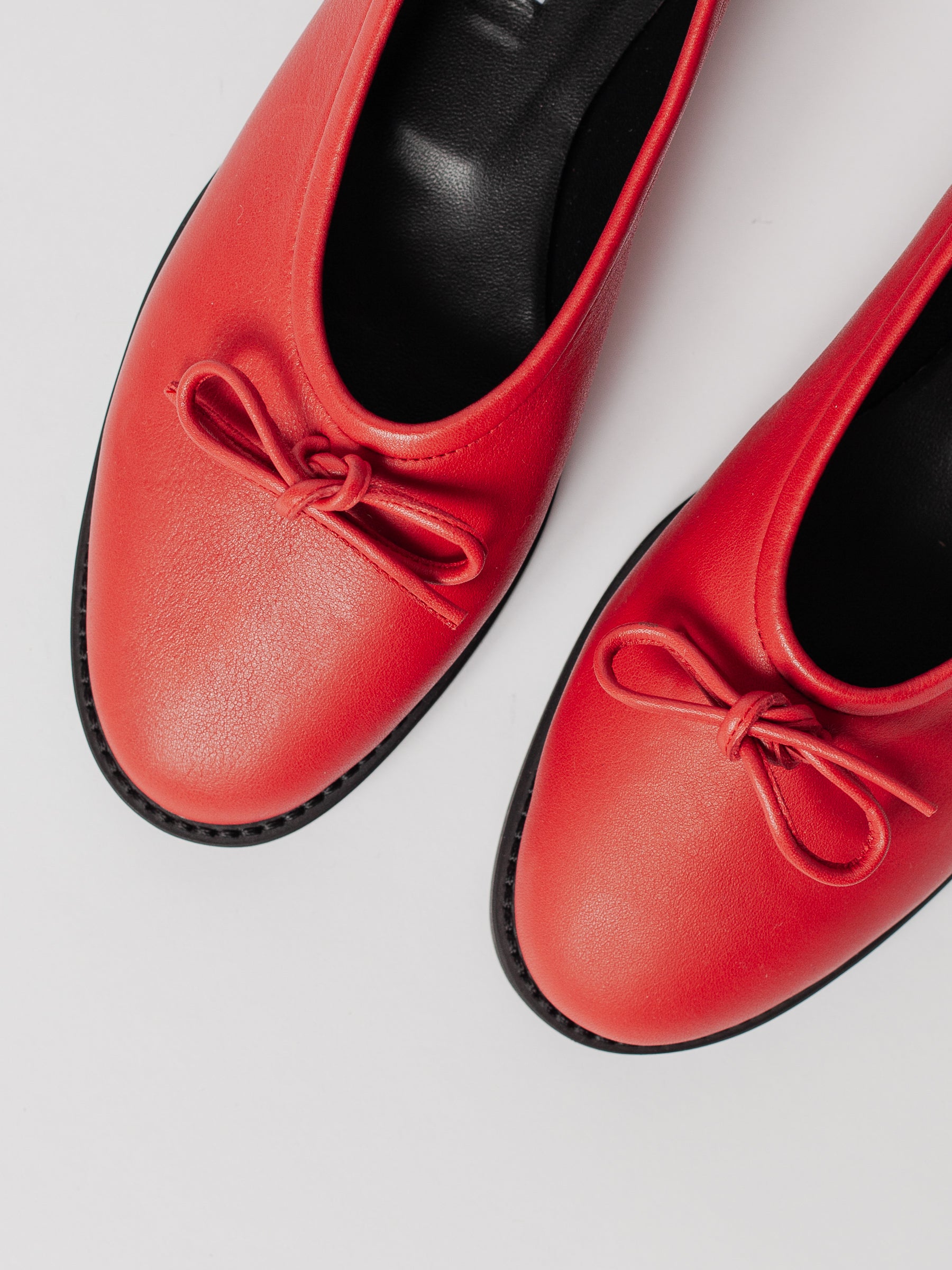 THE COCO FLAT RED