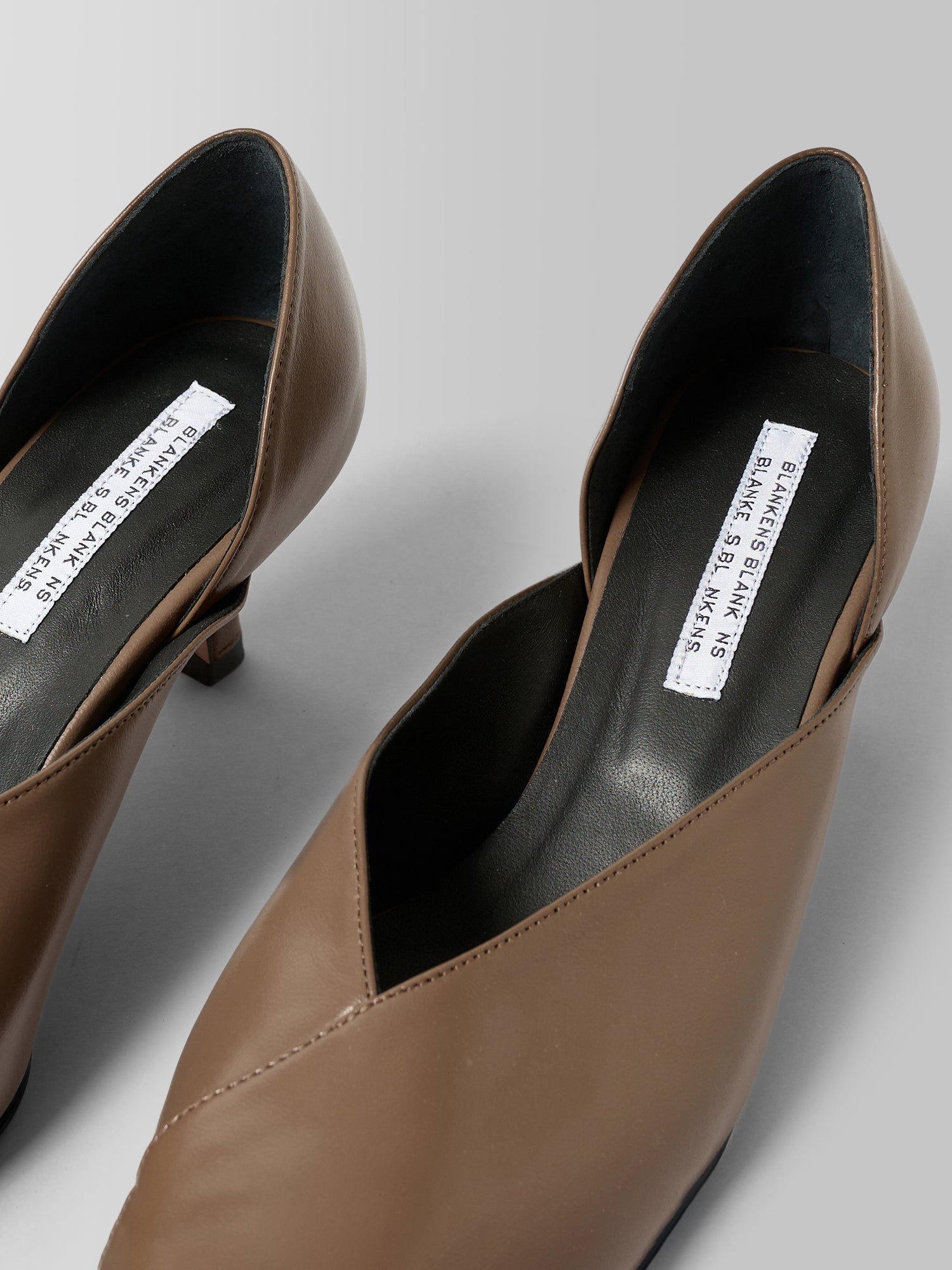 THE RADFORD GREY OLIVE