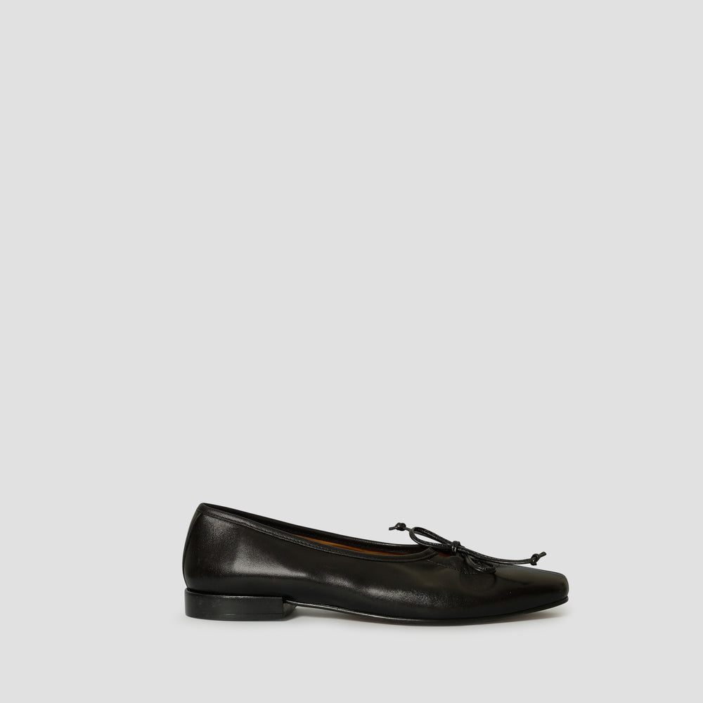 The Lizzy Flat Black Leather