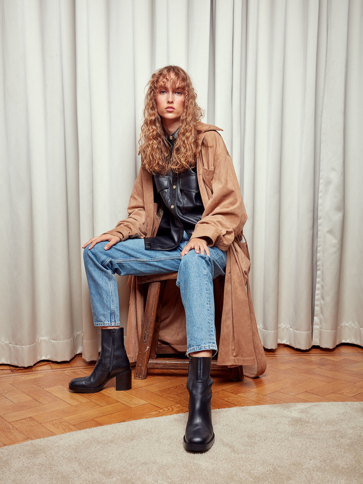The Milou Black Leather