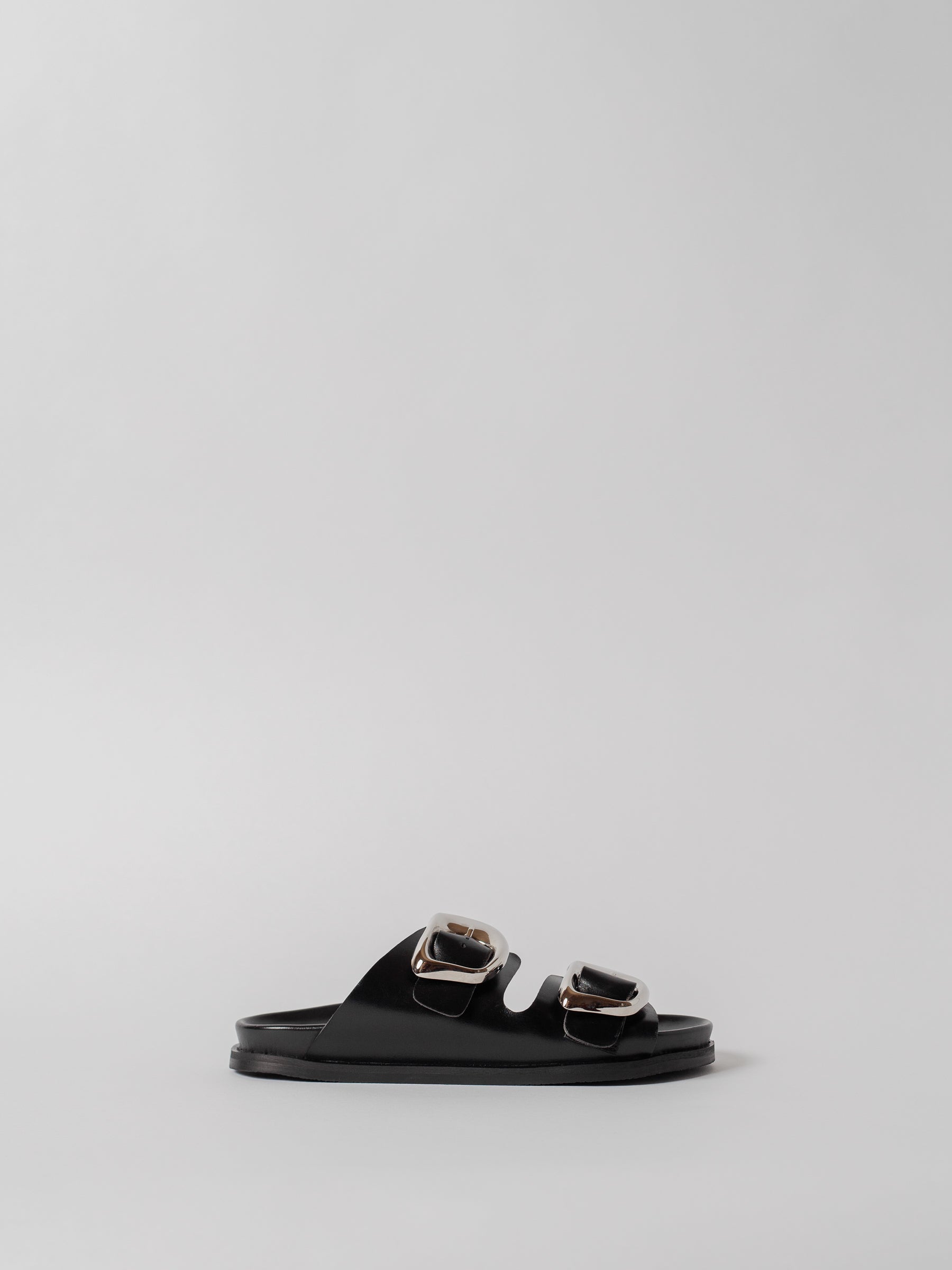 THE PERNILLE BLACK LEATHER SILVER BUCKLE