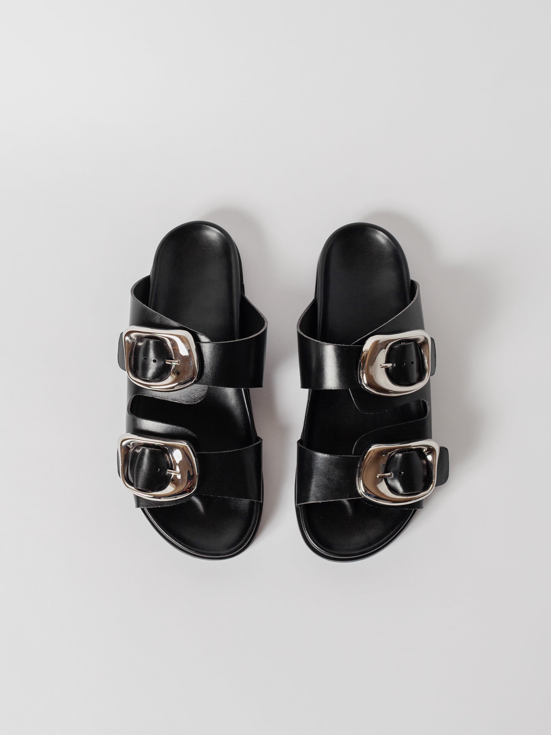 THE PERNILLE BLACK LEATHER SILVER BUCKLE