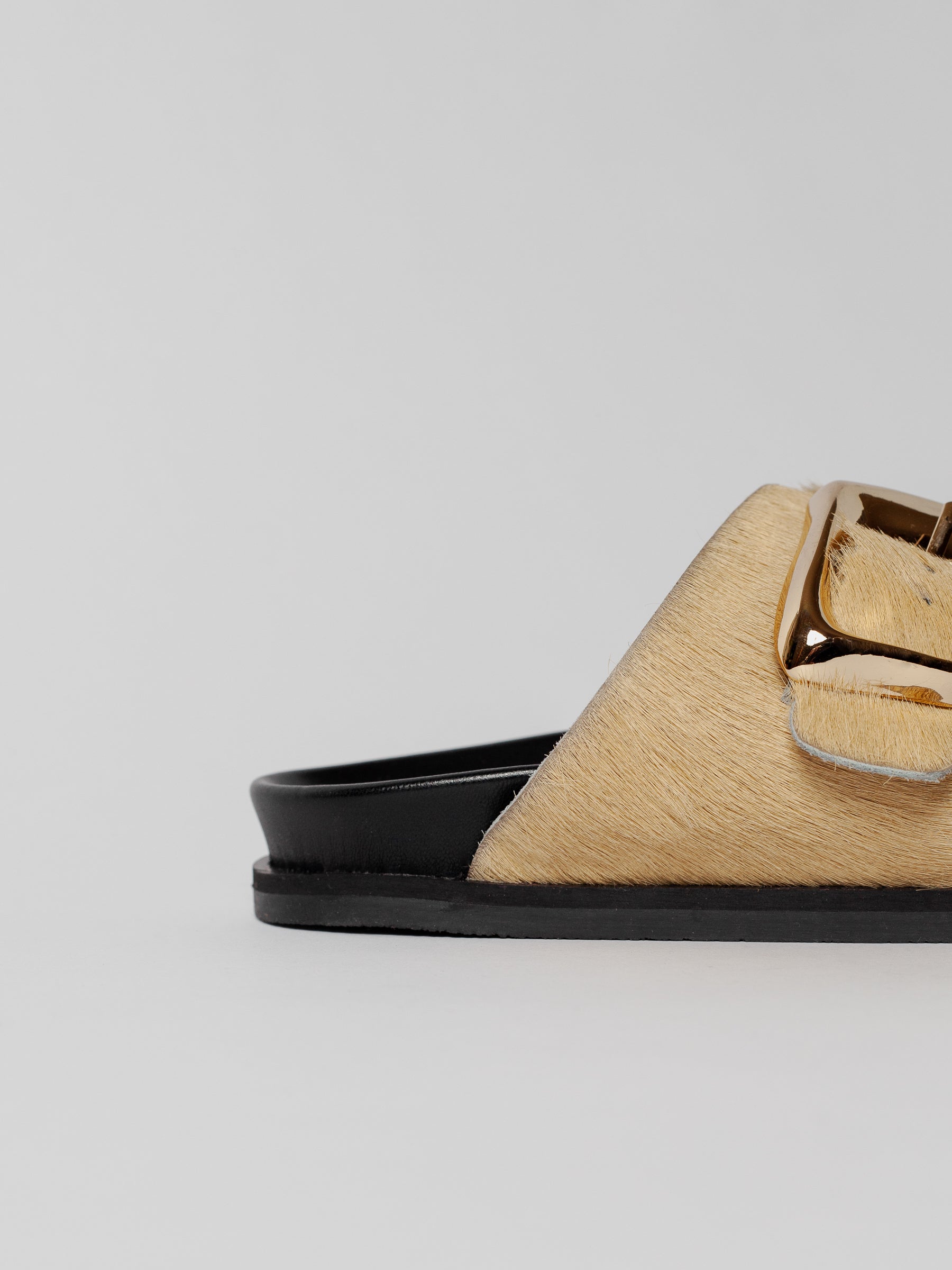 THE PERNILLE CREAM GOLD BUCKLE