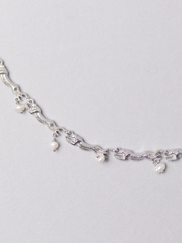 Blankens Pearl and Silver Small Cheetah Chain