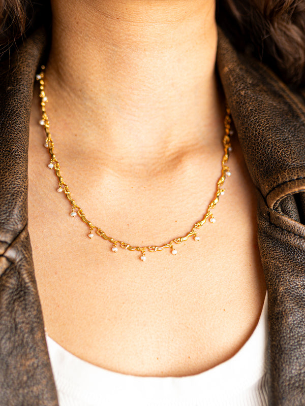 Blankens Pearl and Gold Small Cheetah Chain