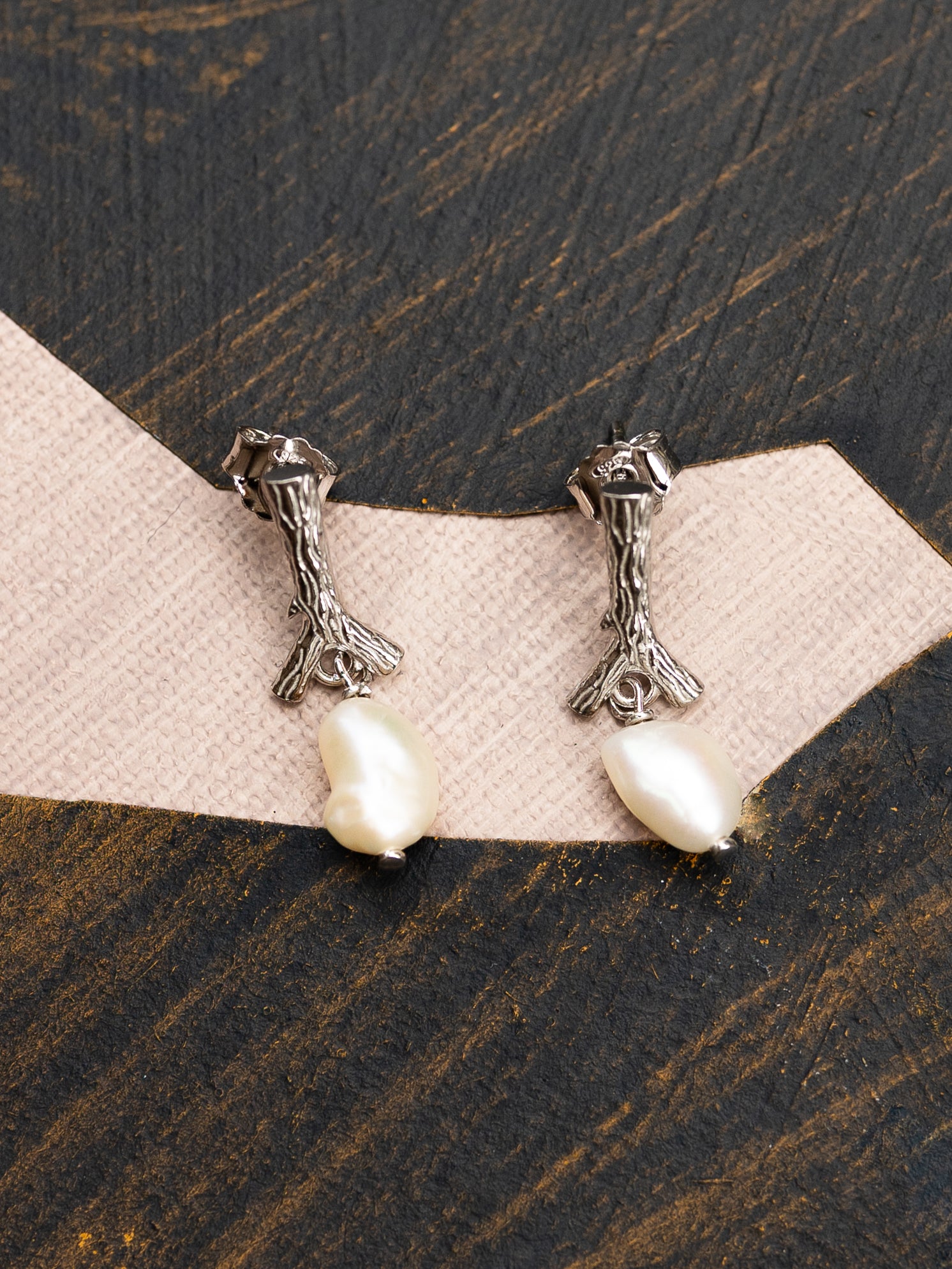 Blankens Stick and Pearl Silver Earring