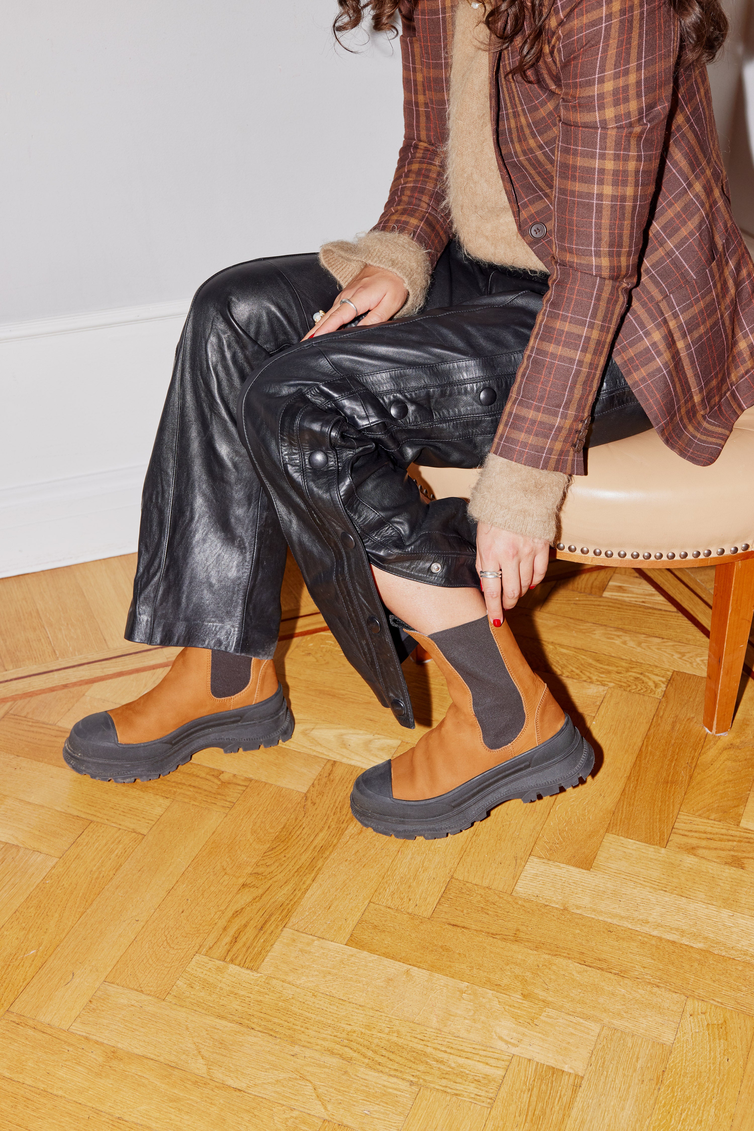 THE BALTIMORE WATER RESISTANT LEATHER BOOT CINNAMON – Blankens