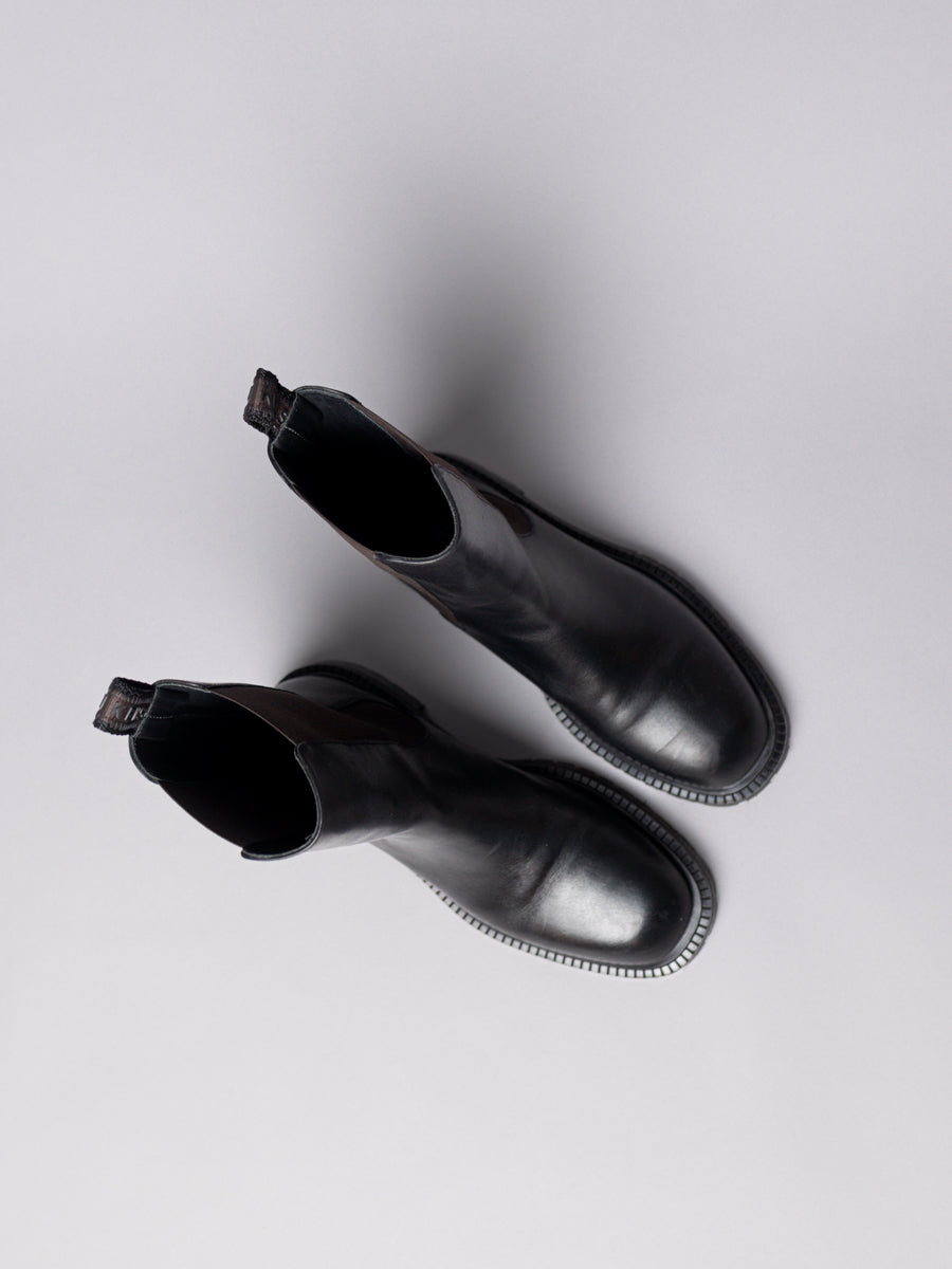 Blankens The Billie Black