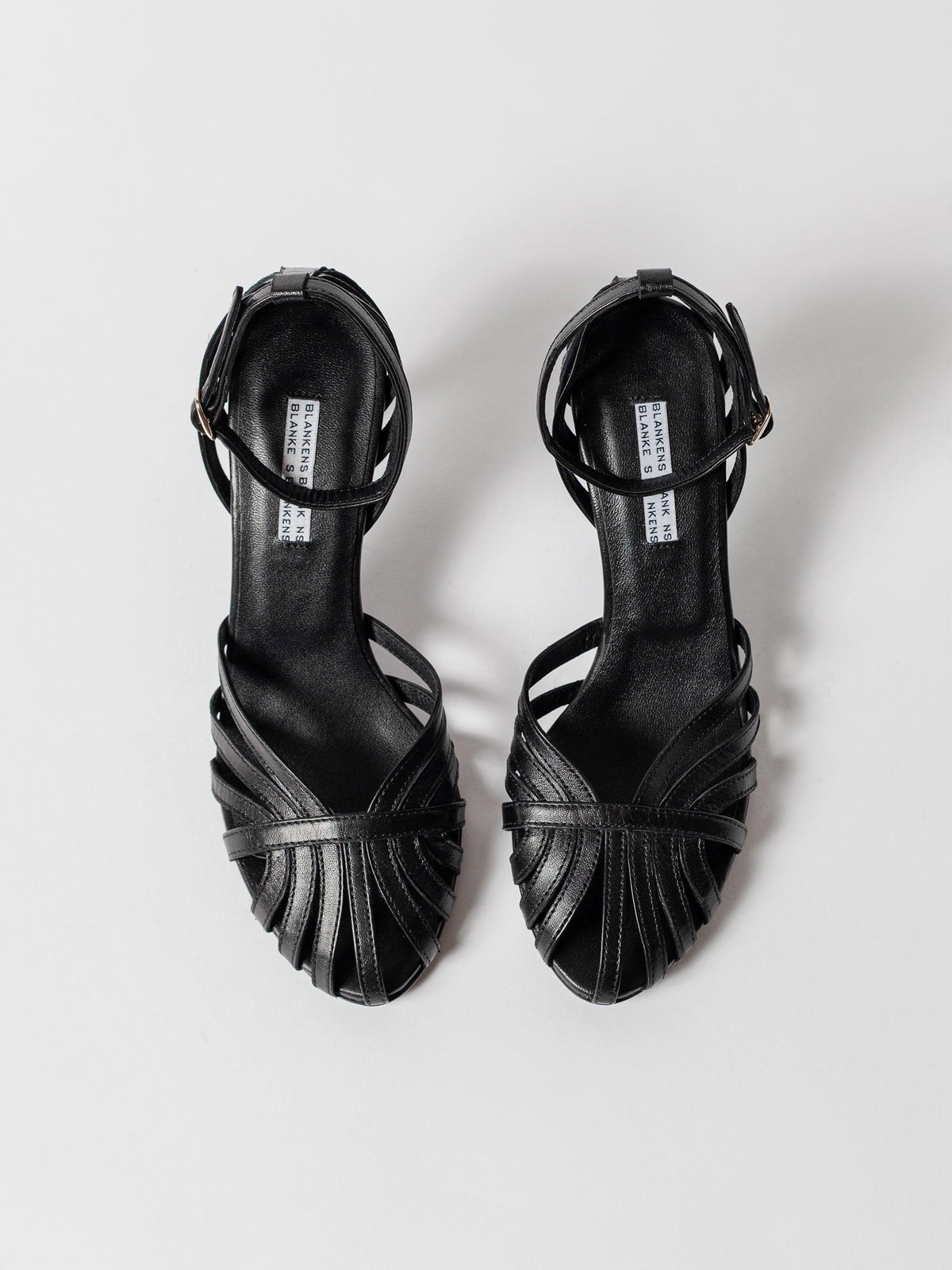 Blankens The Caroline Black