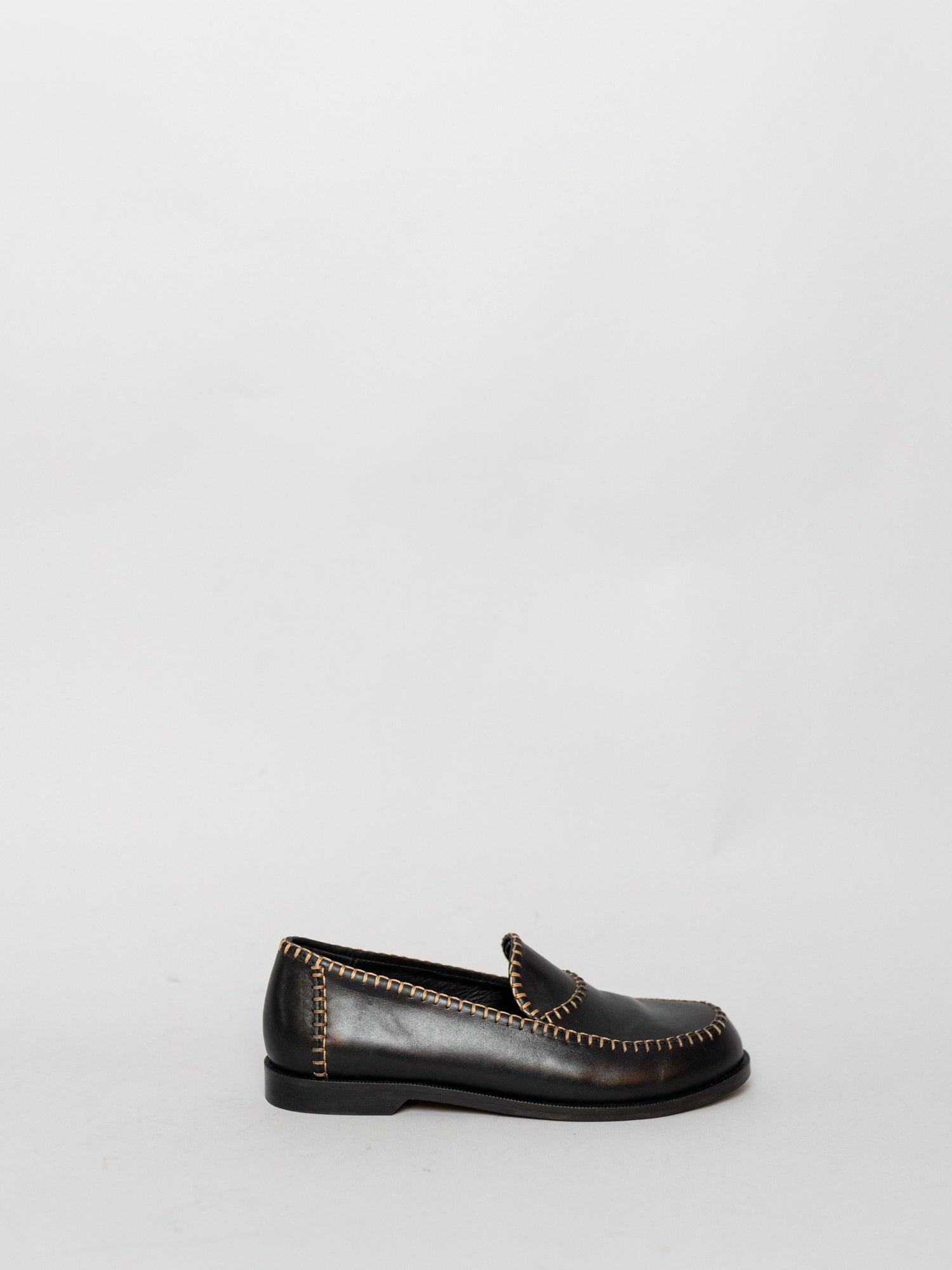 Blankens The Celeste Contrast Stitching loafers
