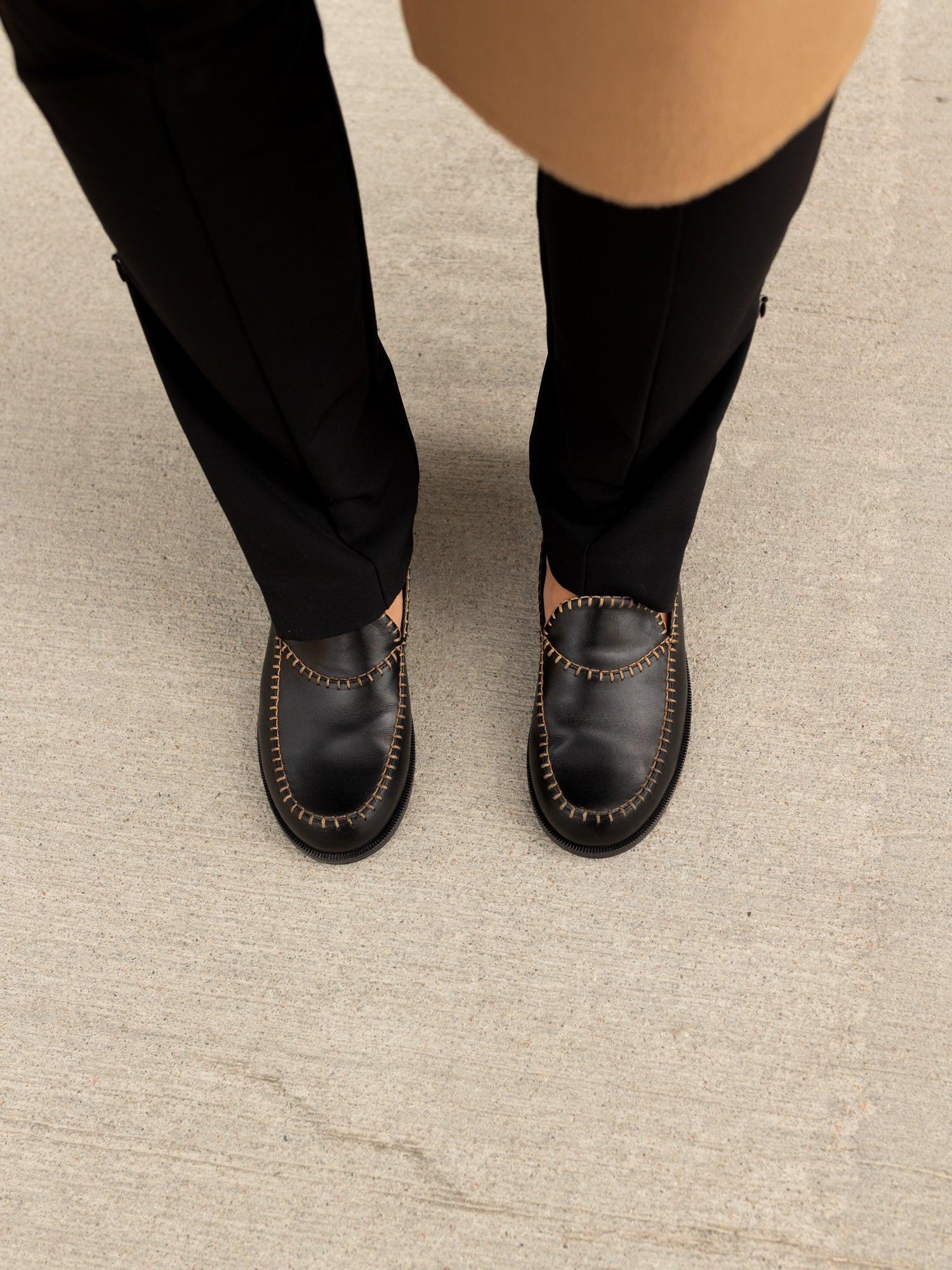 Blankens The Celeste Contrast Stitching loafers