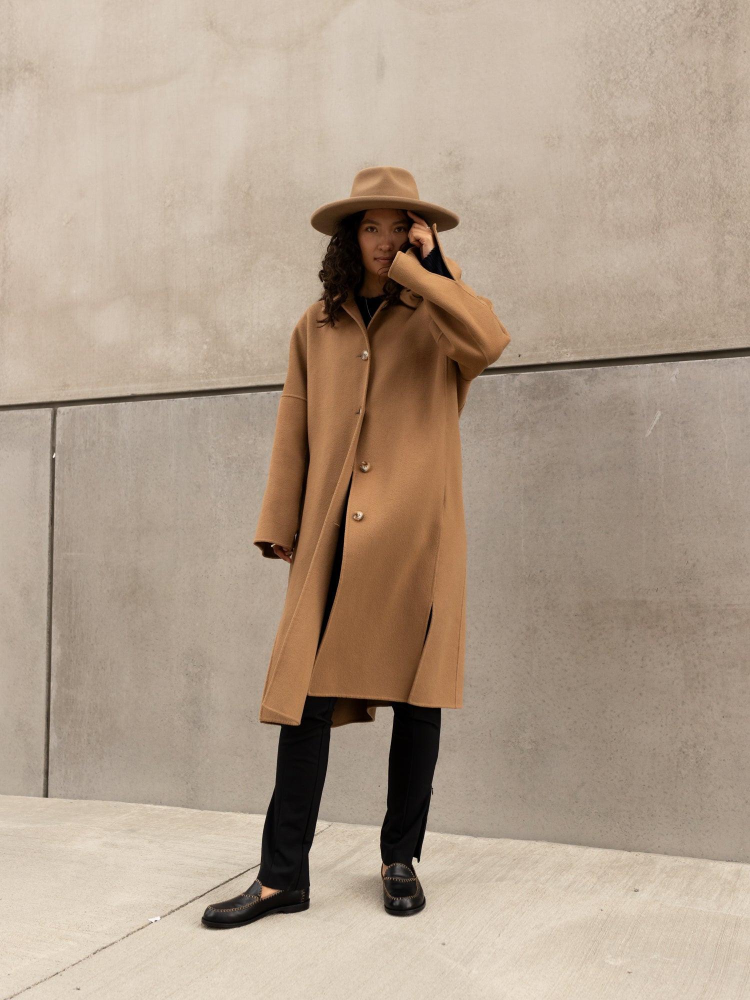 Blankens The Celeste Contrast Stitching loafers