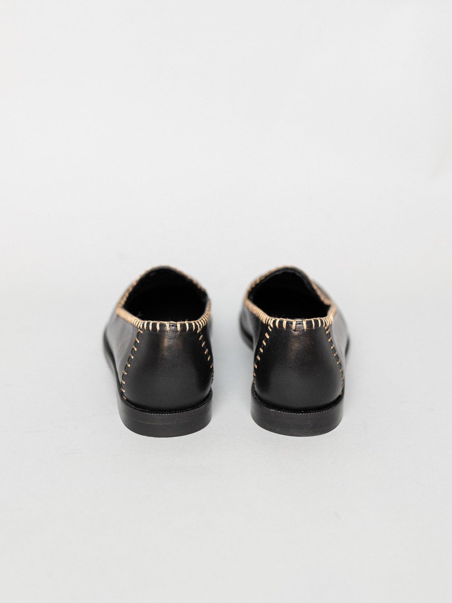 Blankens The Celeste Contrast Stitching loafers