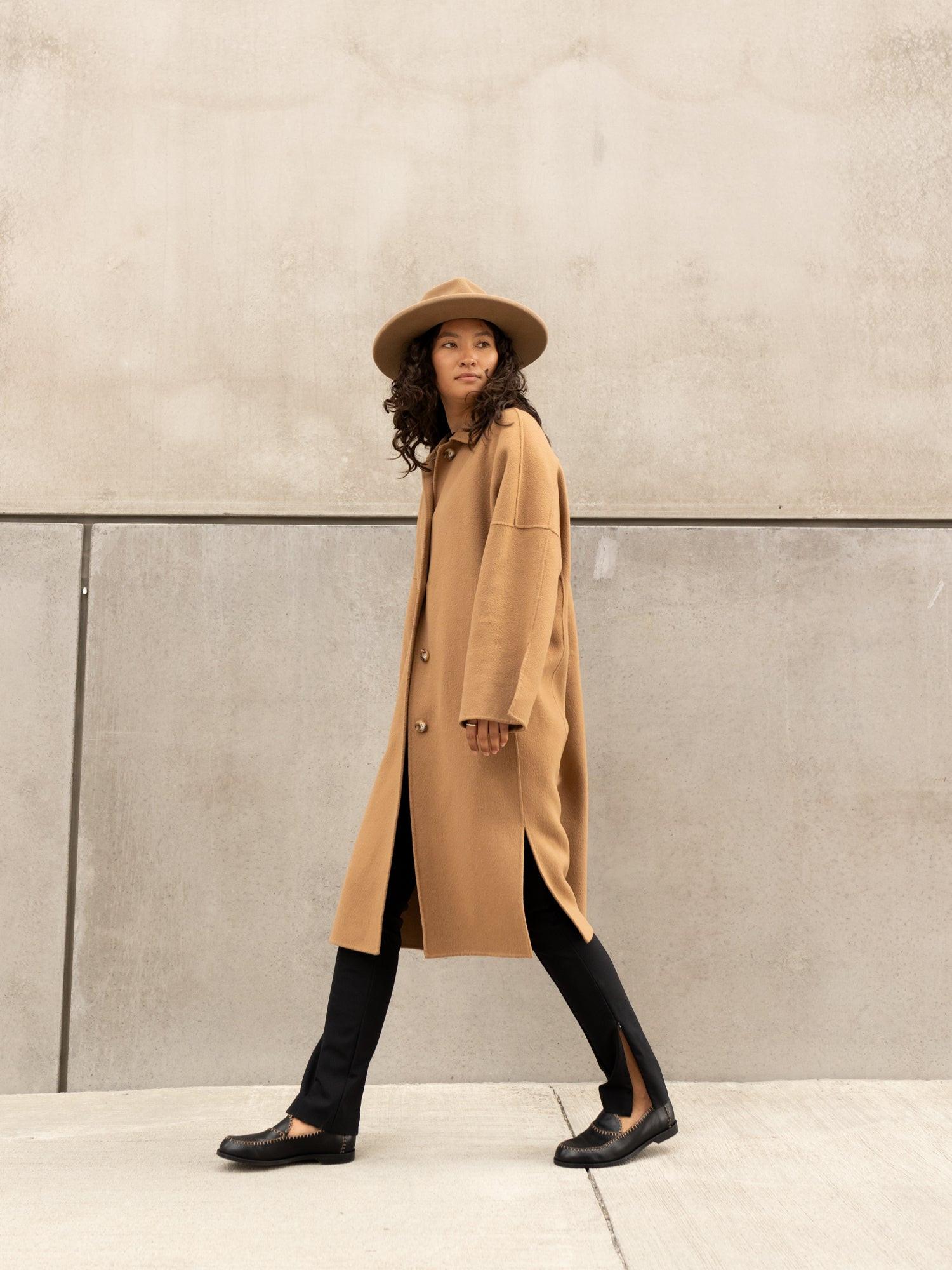 Blankens The Celeste Contrast Stitching loafers