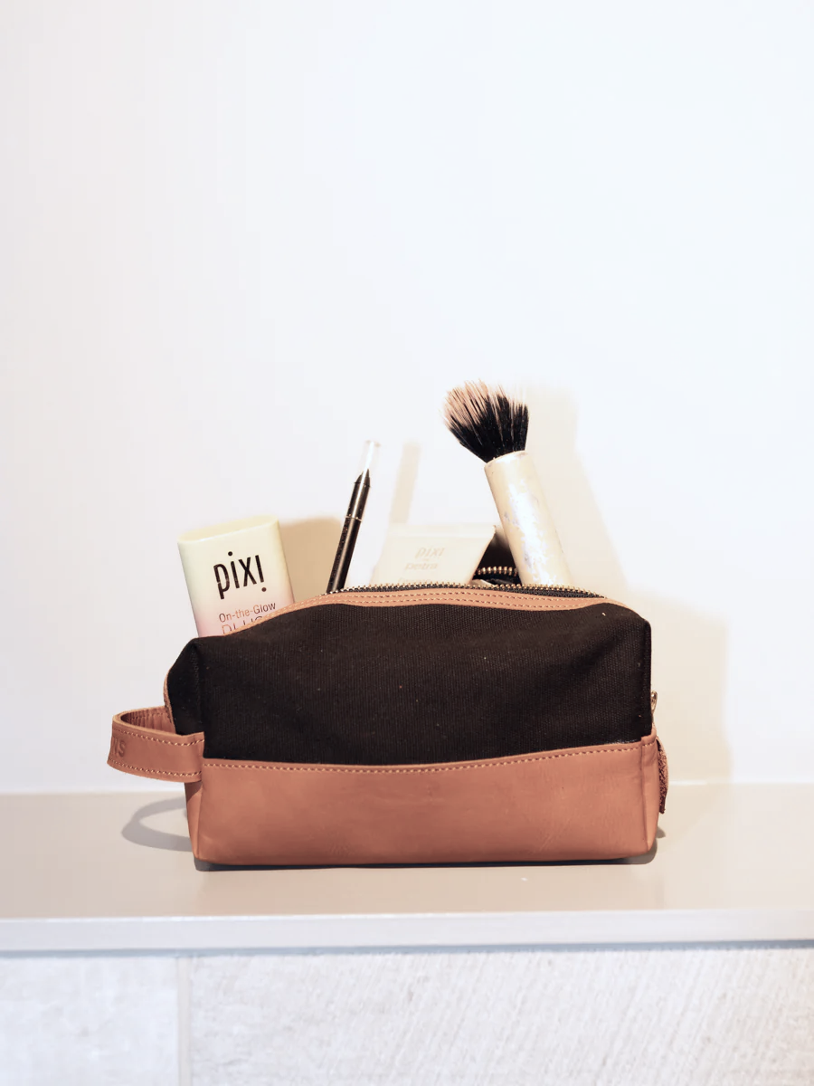 Blankens The Dennis beauty bag in black