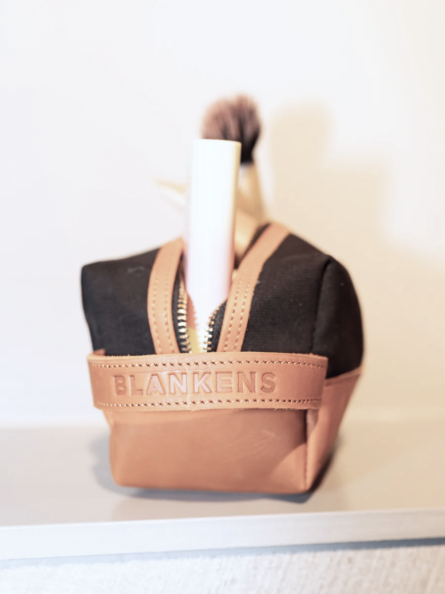 Blankens The Dennis beauty bag in black