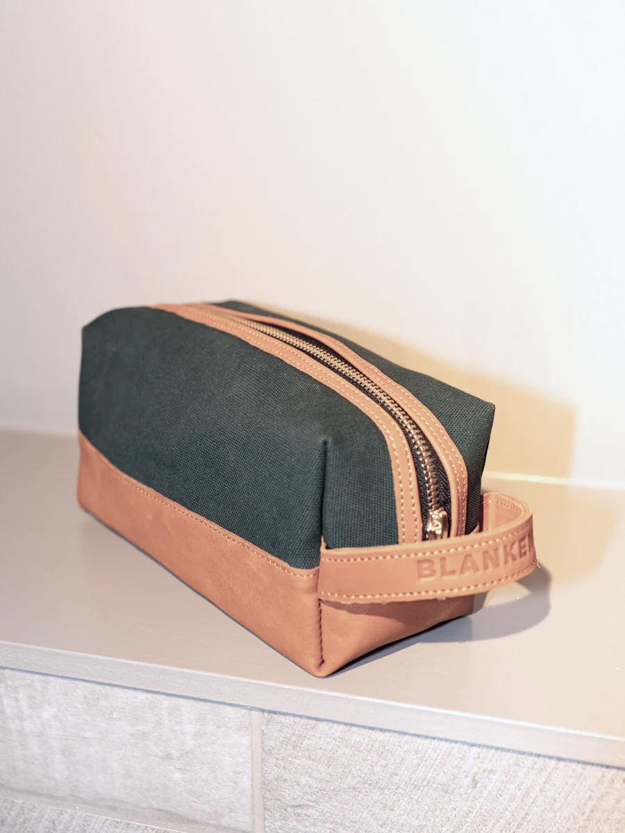 Blankens The Dennis beauty bag in green