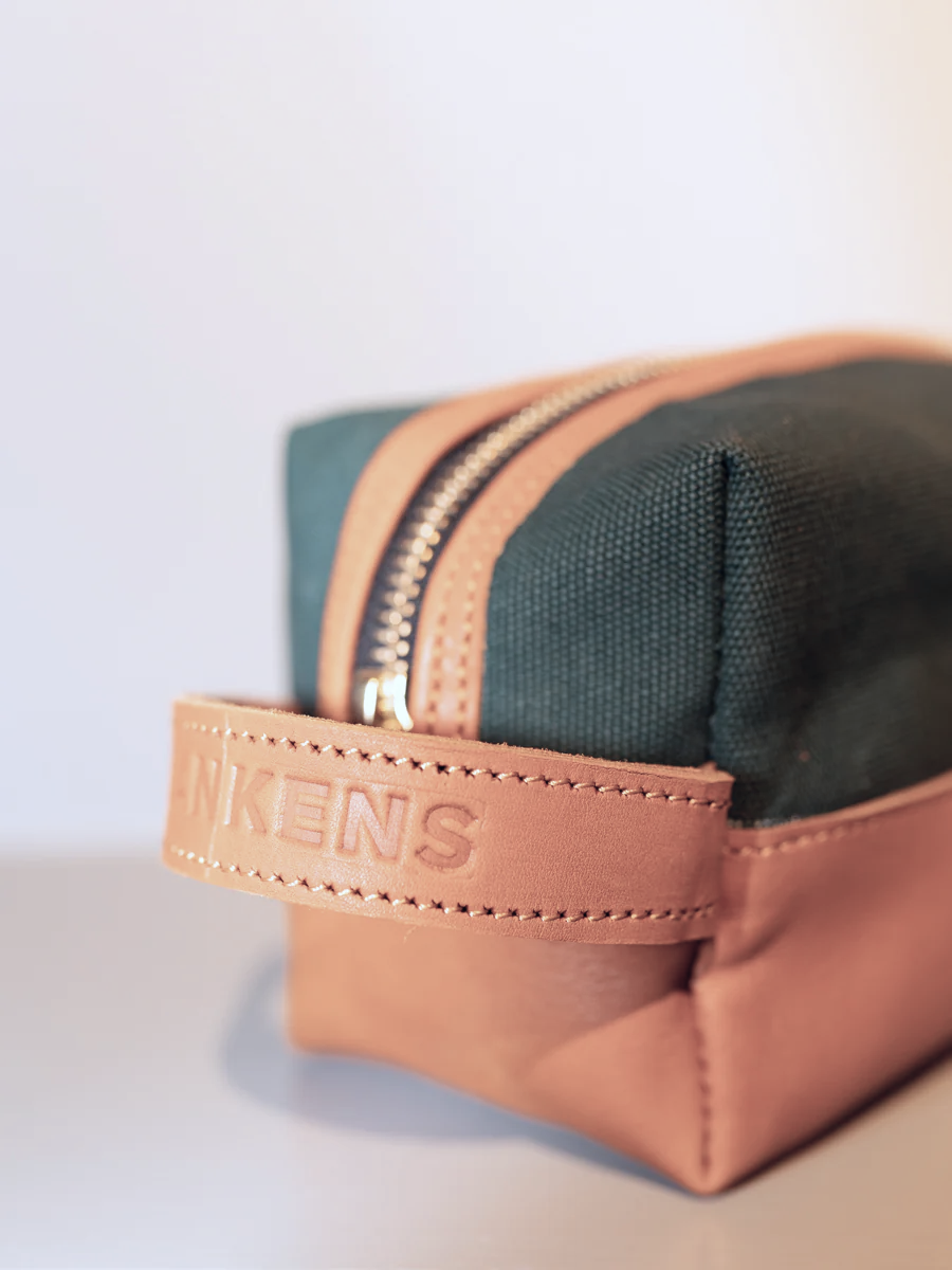 Blankens The Dennis beauty bag in green