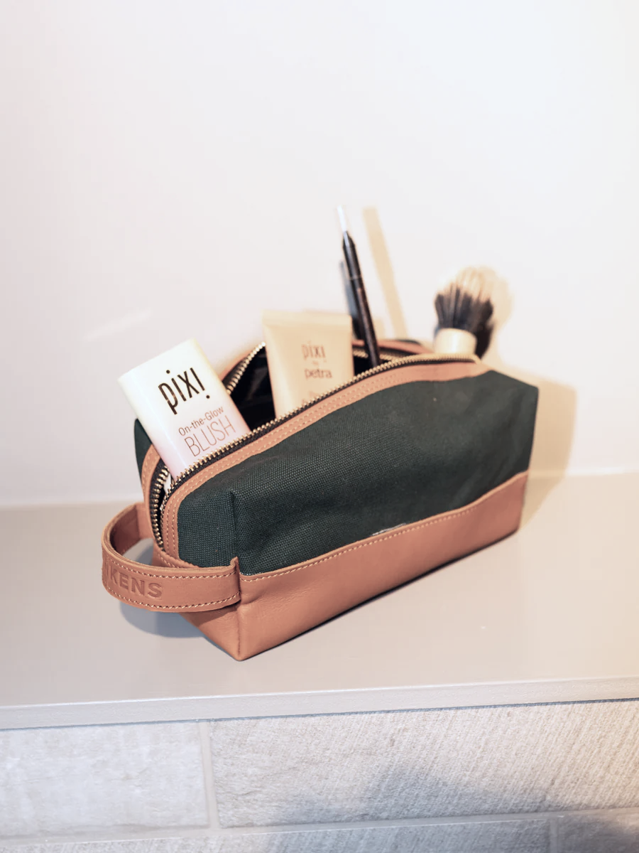 Blankens The Dennis beauty bag in green