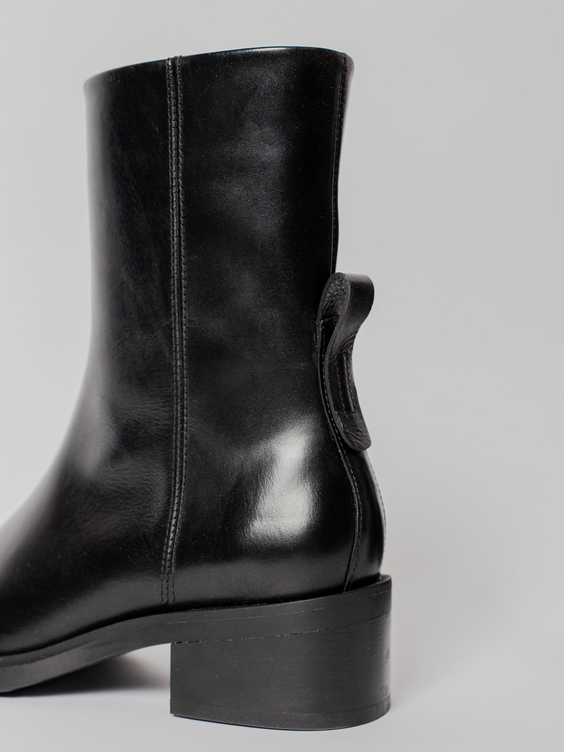 Blankens The Hedda Black leather boots