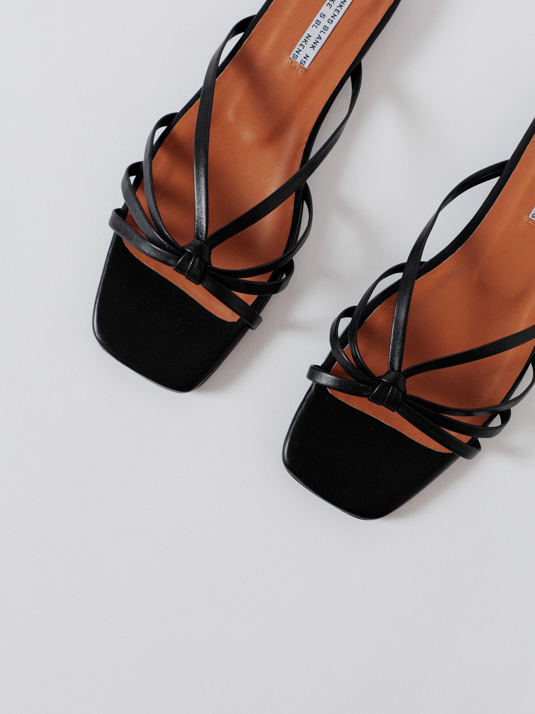 Blankens The Jennie Flat Black sandals