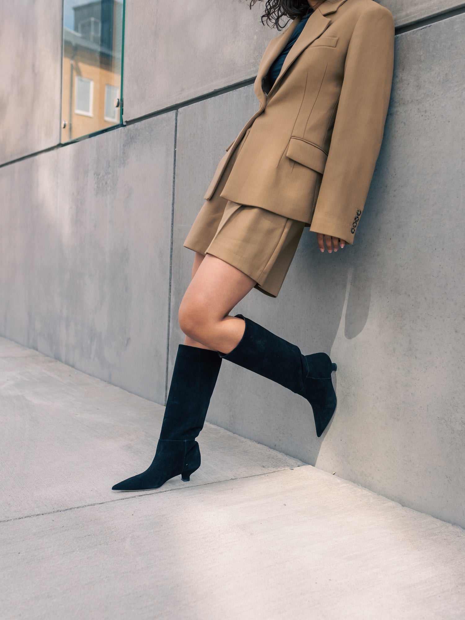 Blankens The Sydney Black Suede Knee-high Boots