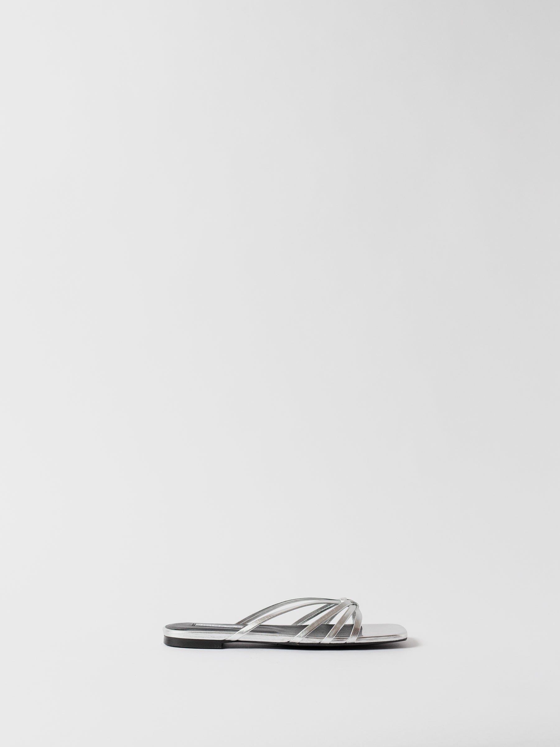 THE JENNIE FLAT SILVER