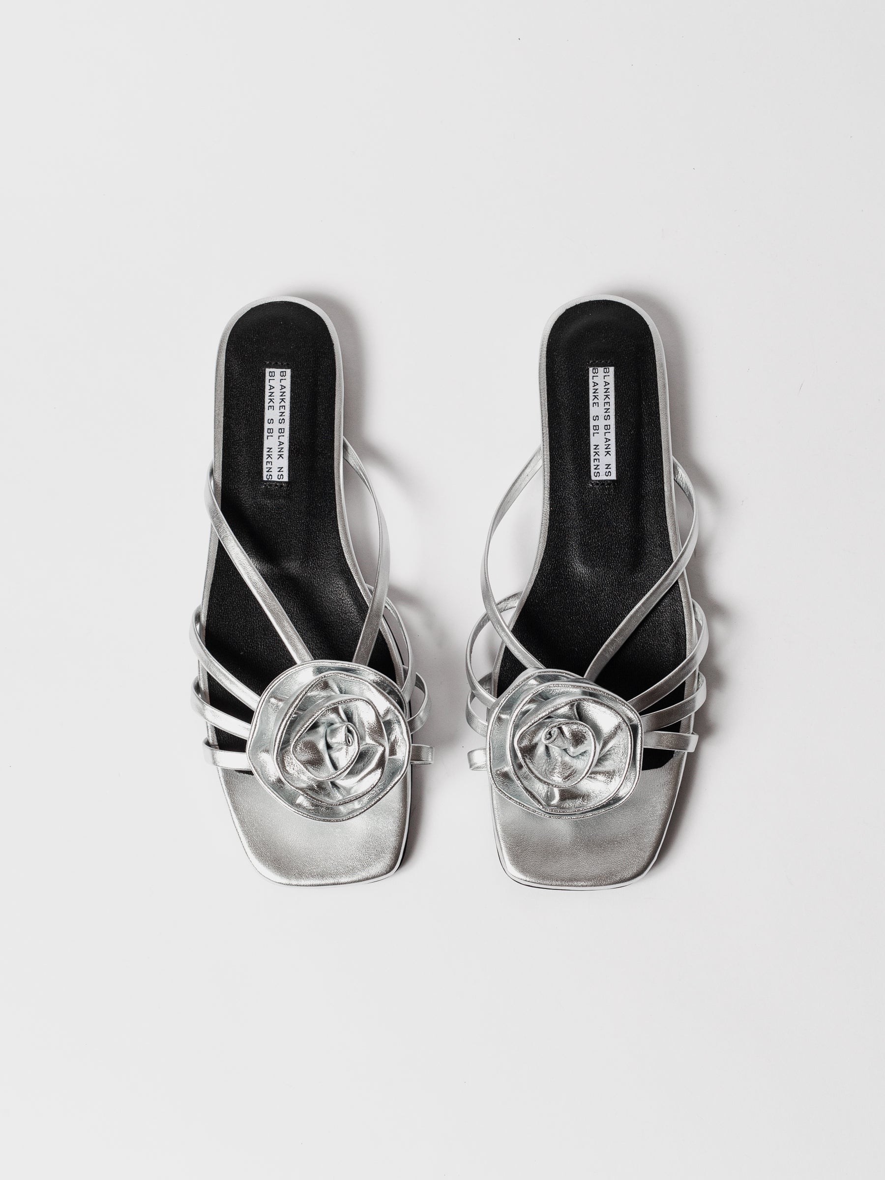 THE JENNIE FLAT SILVER