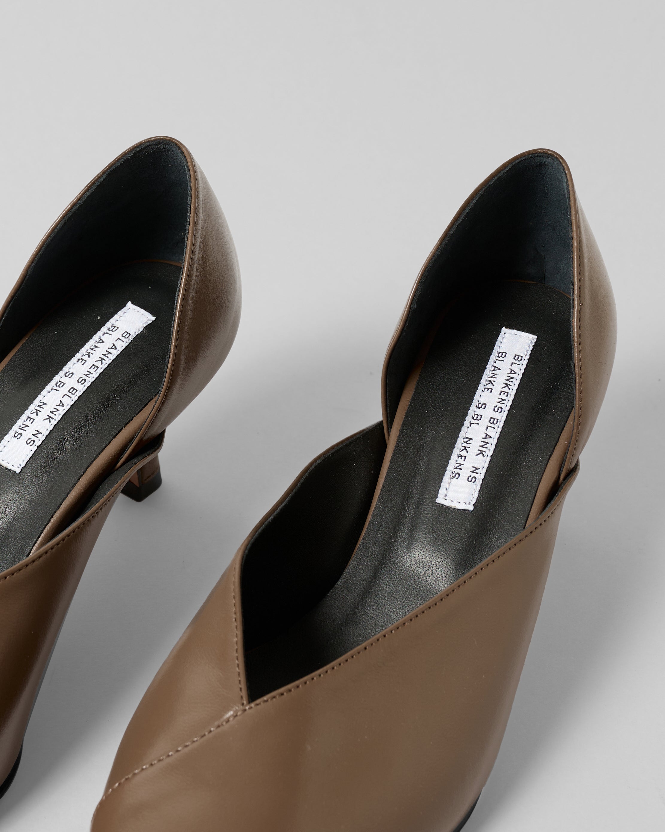 THE RADFORD GREY OLIVE