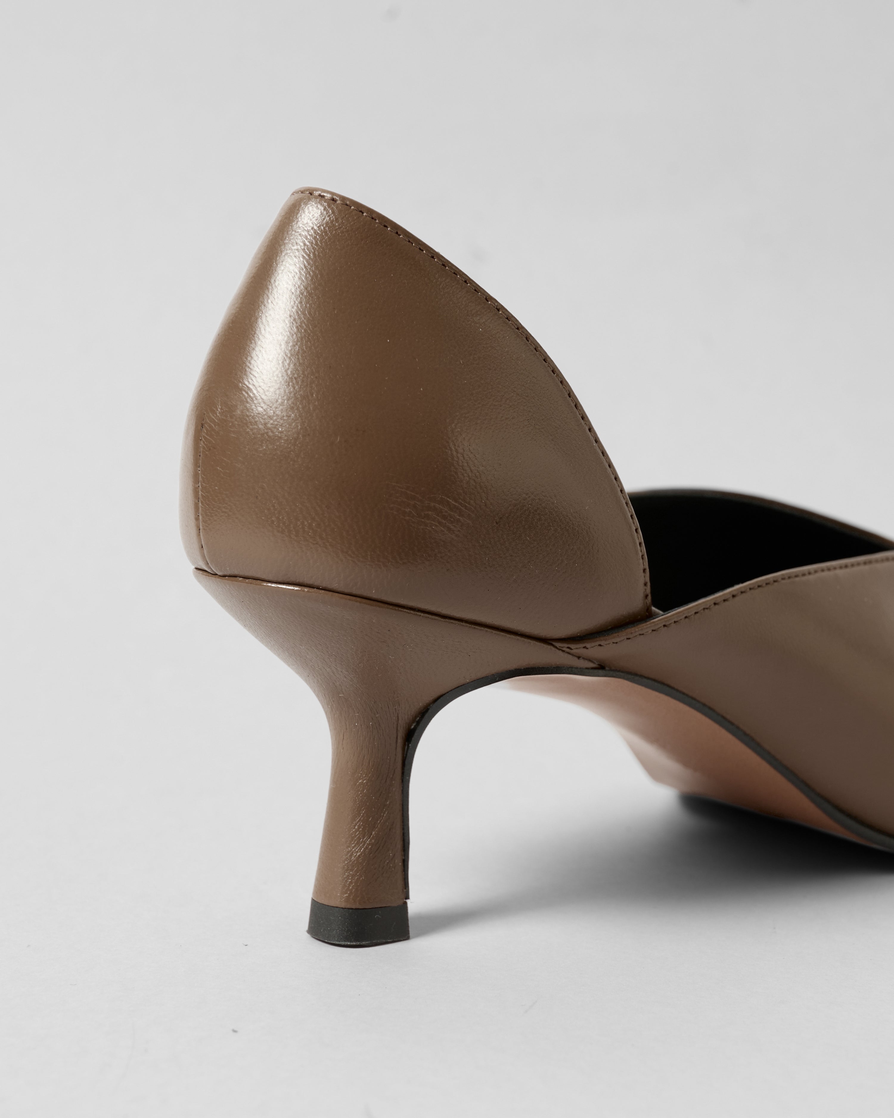 THE RADFORD GREY OLIVE