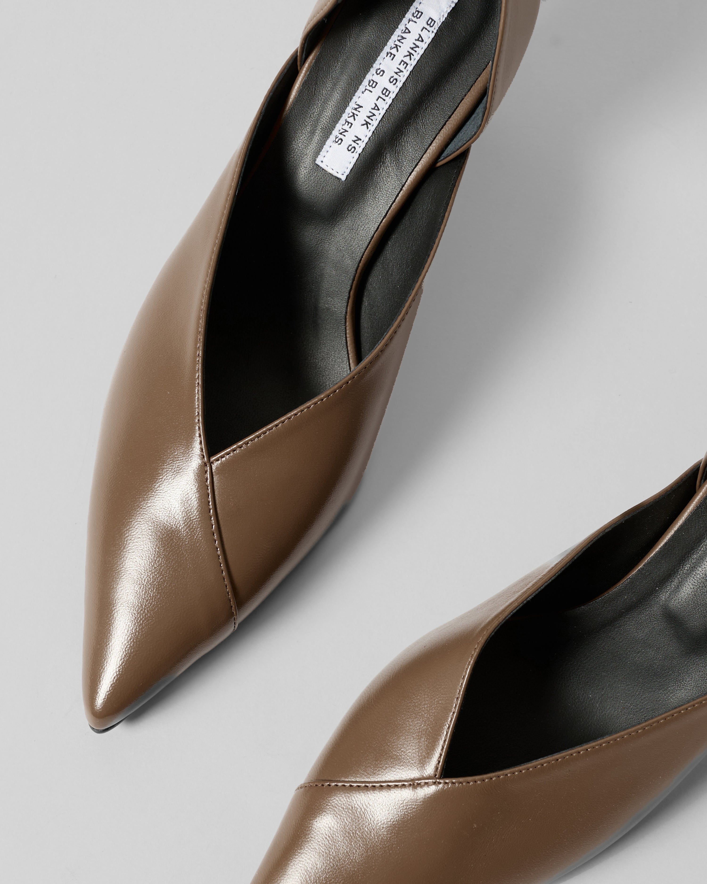 THE RADFORD GREY OLIVE