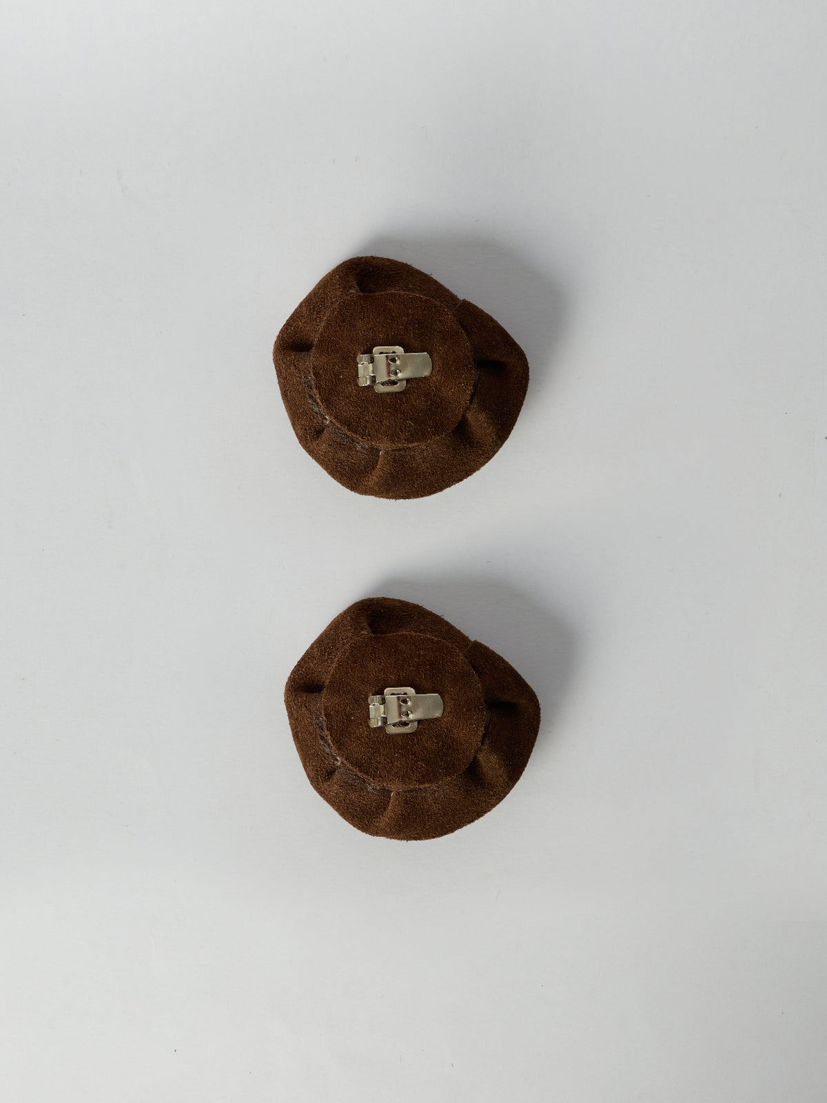 Blankens Chocolate Brown Clip-On Rose