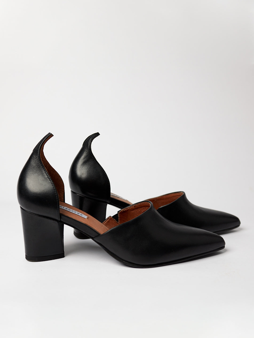 Blankens comfy heel The Riverside in black leather. Made in Portugal. Yourblankens.
