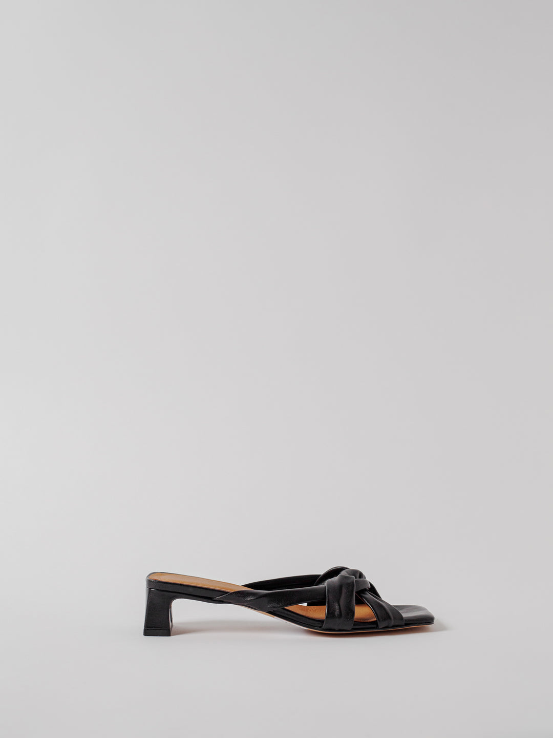 Blankens The Kajsa black leather low heeled sandal