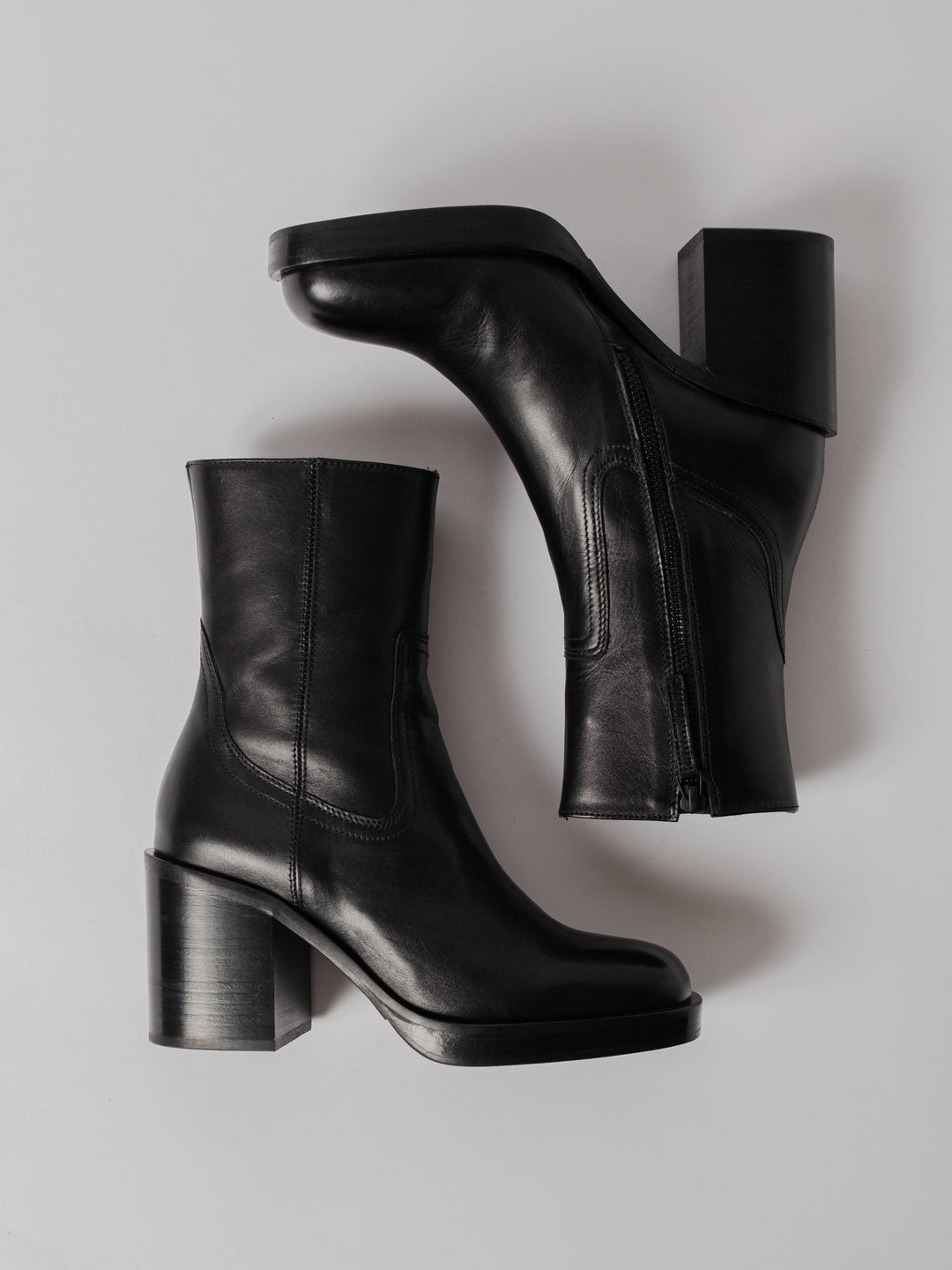 Blankens The Milou black leather boot, chrome-free. Made in Europe. elegant heel, contemporary shape, slightly elevated platform.