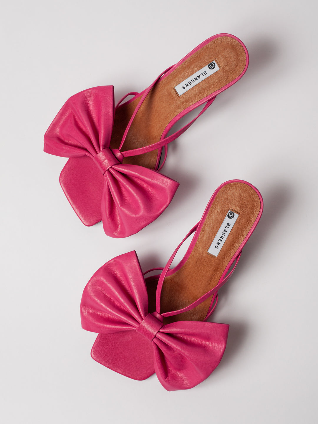 Blankens pink leather heel sandal, big bow. made in Euope. 