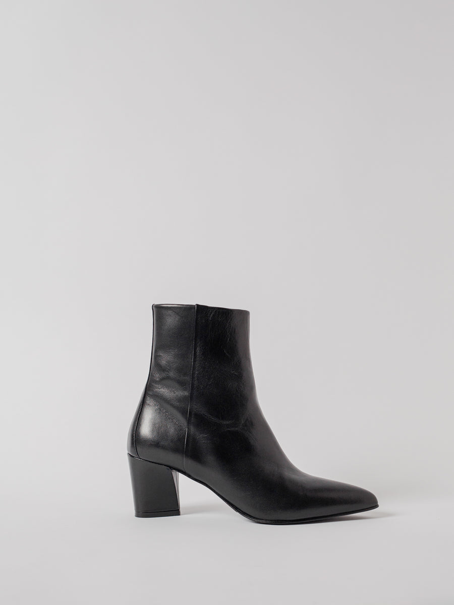 PERFECT BOOTS – Blankens