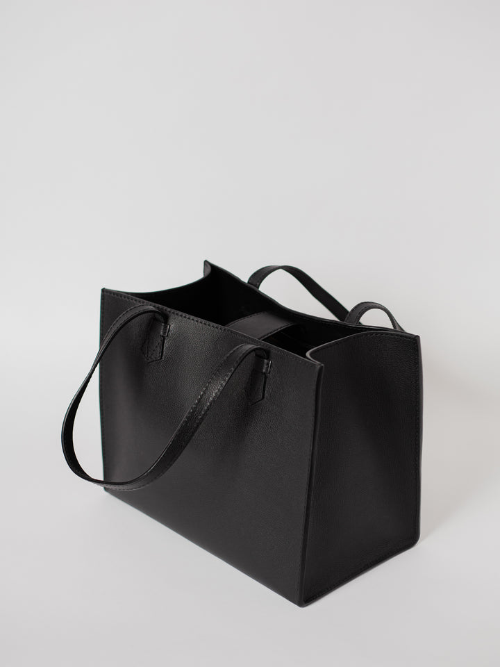 Blankens The Martha Black leather bag